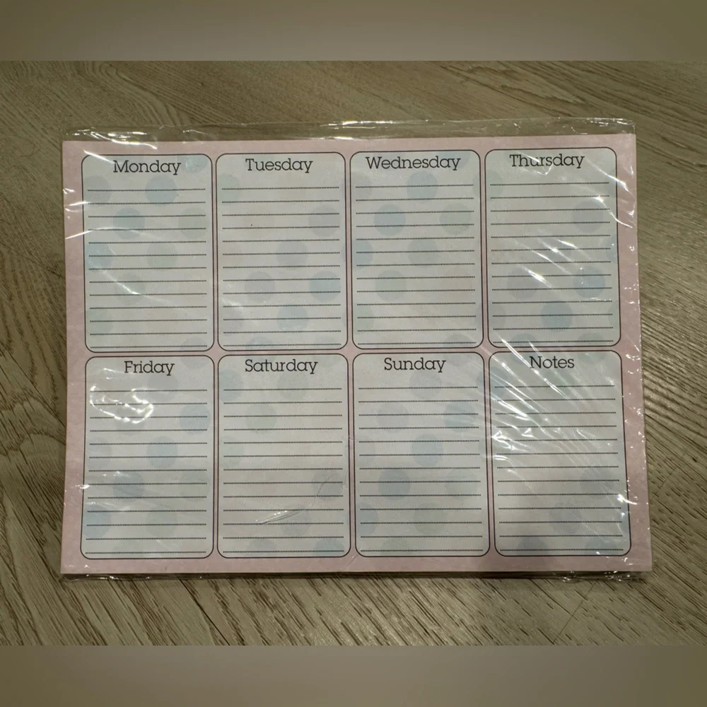 Studio 18 52-Sheet Magnetic Weekly Planner (8”W x 6”L)